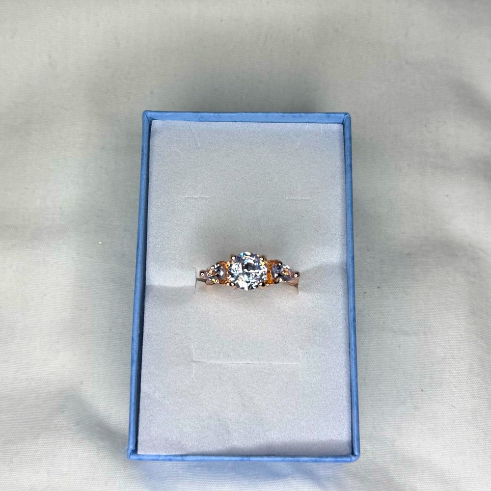 Gold Zircon Elegant Shimmer Ring